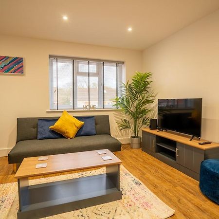 Mill Road Apartment First Floor Κρόουλι Εξωτερικό φωτογραφία